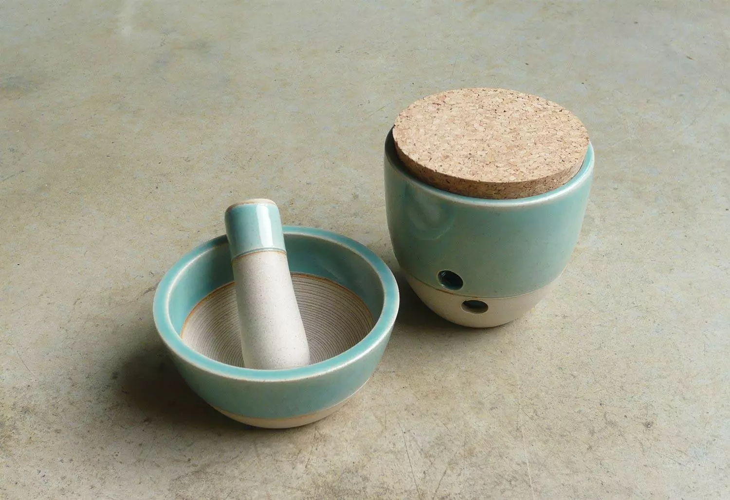 Pat O'Leary Stoneware Garlic Pot, 2017 4 Pat O'Leary Stoneware Garlic Pot, 2017 - Image 2