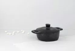 Alternative view of Tiipoi Karipot Cooking Pots