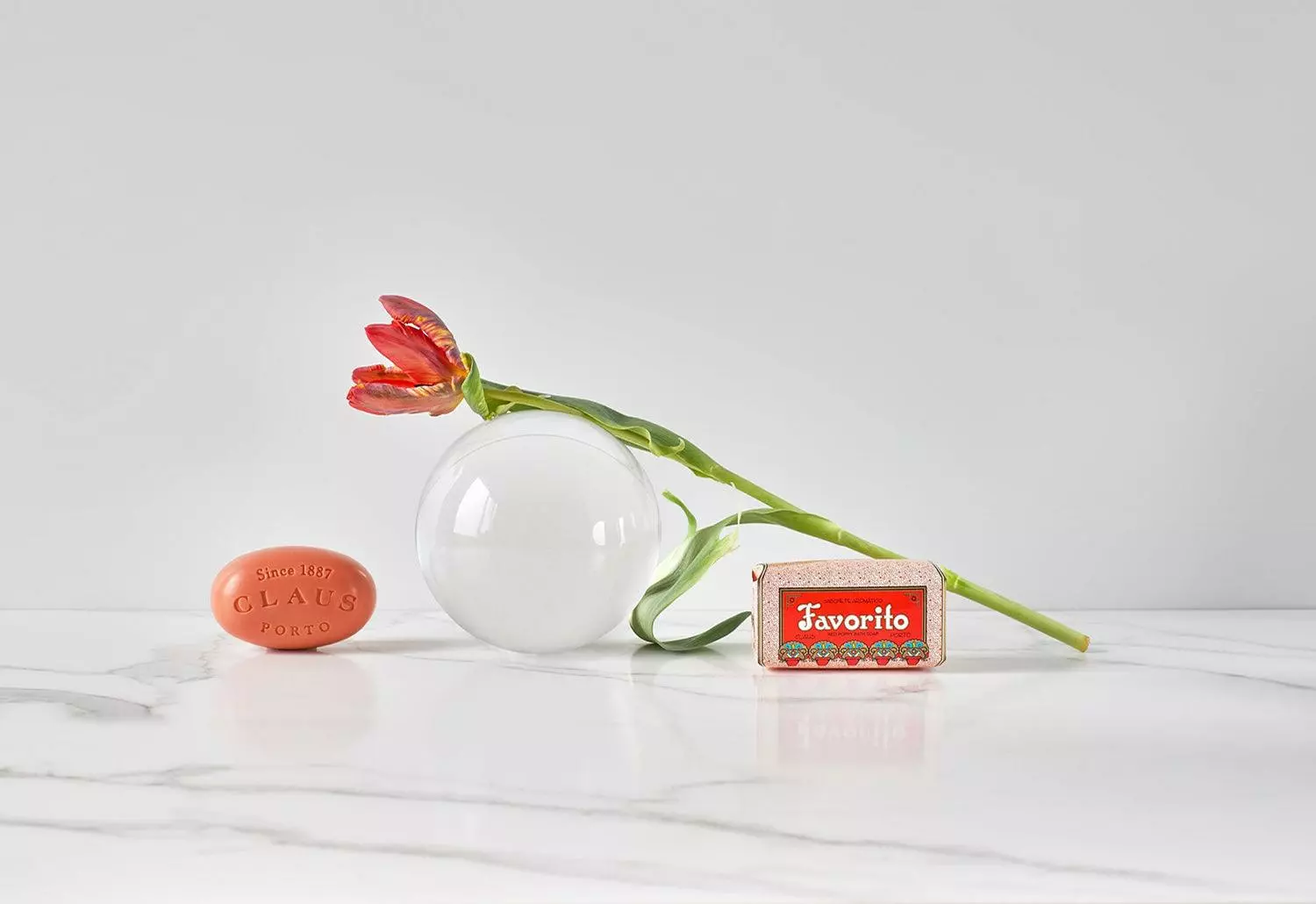 Claus Porto Banho Favorito Red Poppy Soap 4 Claus Porto Banho Favorito Red Poppy Soap - Image 2
