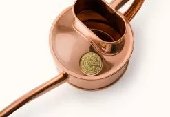 Hâws Fazeley Flow Copper Watering Can -TwentyTwentyOne Shop haws fazeley flow watering can copper 6
