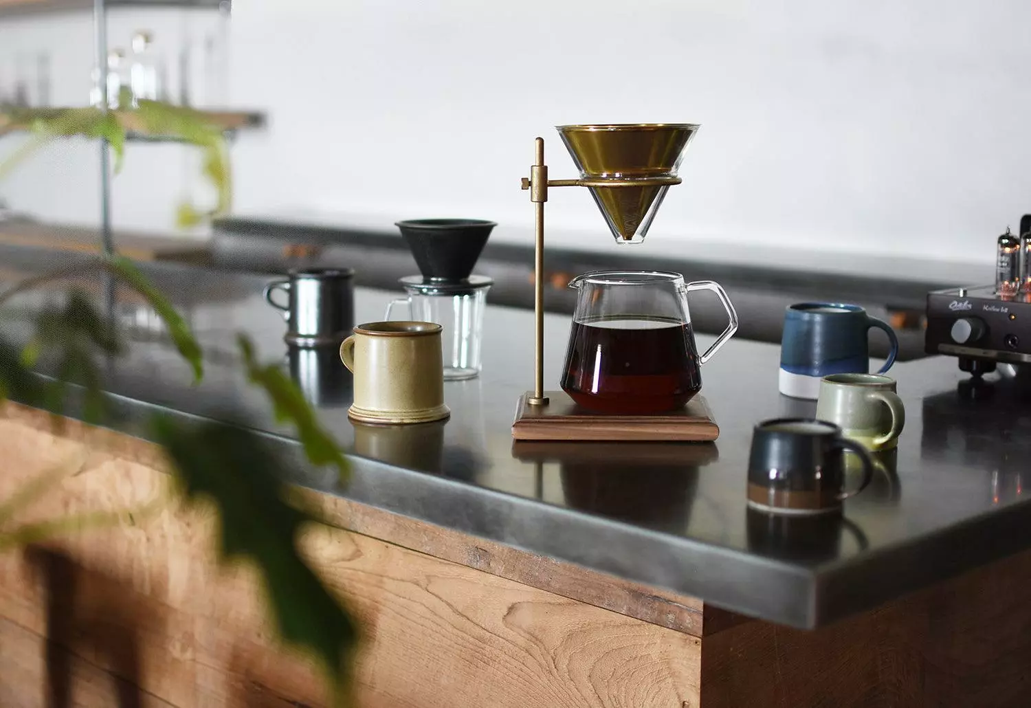Kinto Slow Coffee Brewer Stand Set, Brass 8 Kinto Slow Coffee Brewer Stand Set, Brass - Image 6