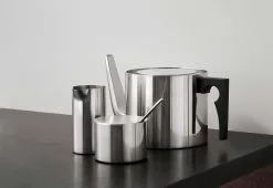Alternative view of Stelton Arne Jacobsen Teapot, 1967