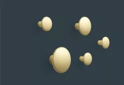 Muuto The Dots Metal Hooks, Brass -TwentyTwentyOne Shop the dots metal 2 491de3d2 ee93 4123 b1cd a4f0a5894034