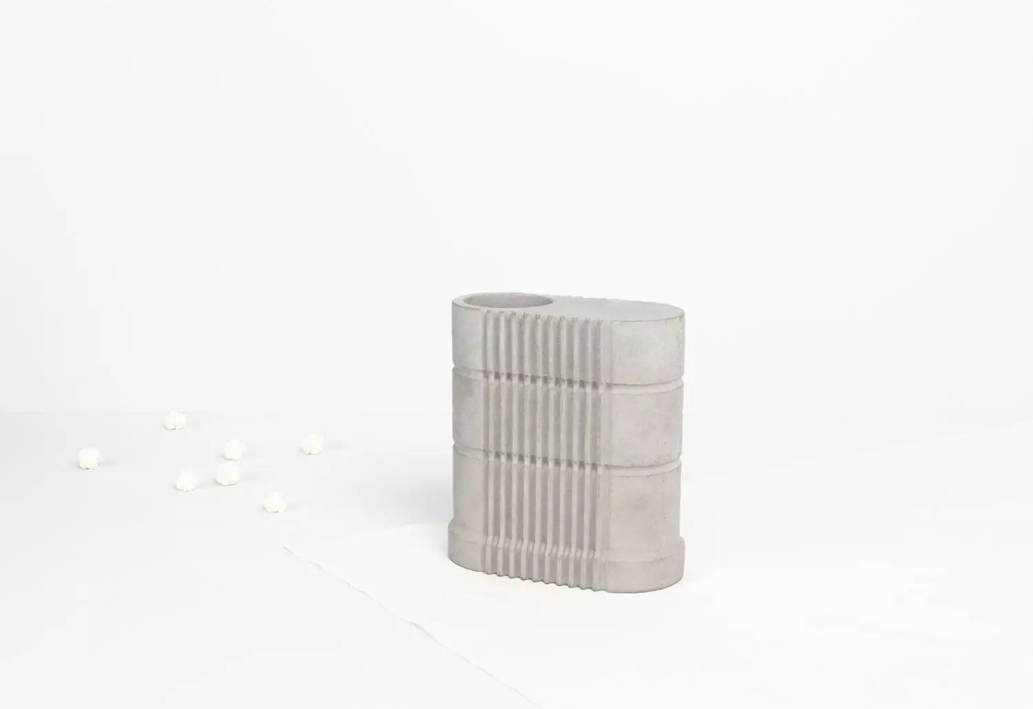 Tiipoi Siment Pillar Vase 5 Tiipoi Siment Pillar Vase - Image 3