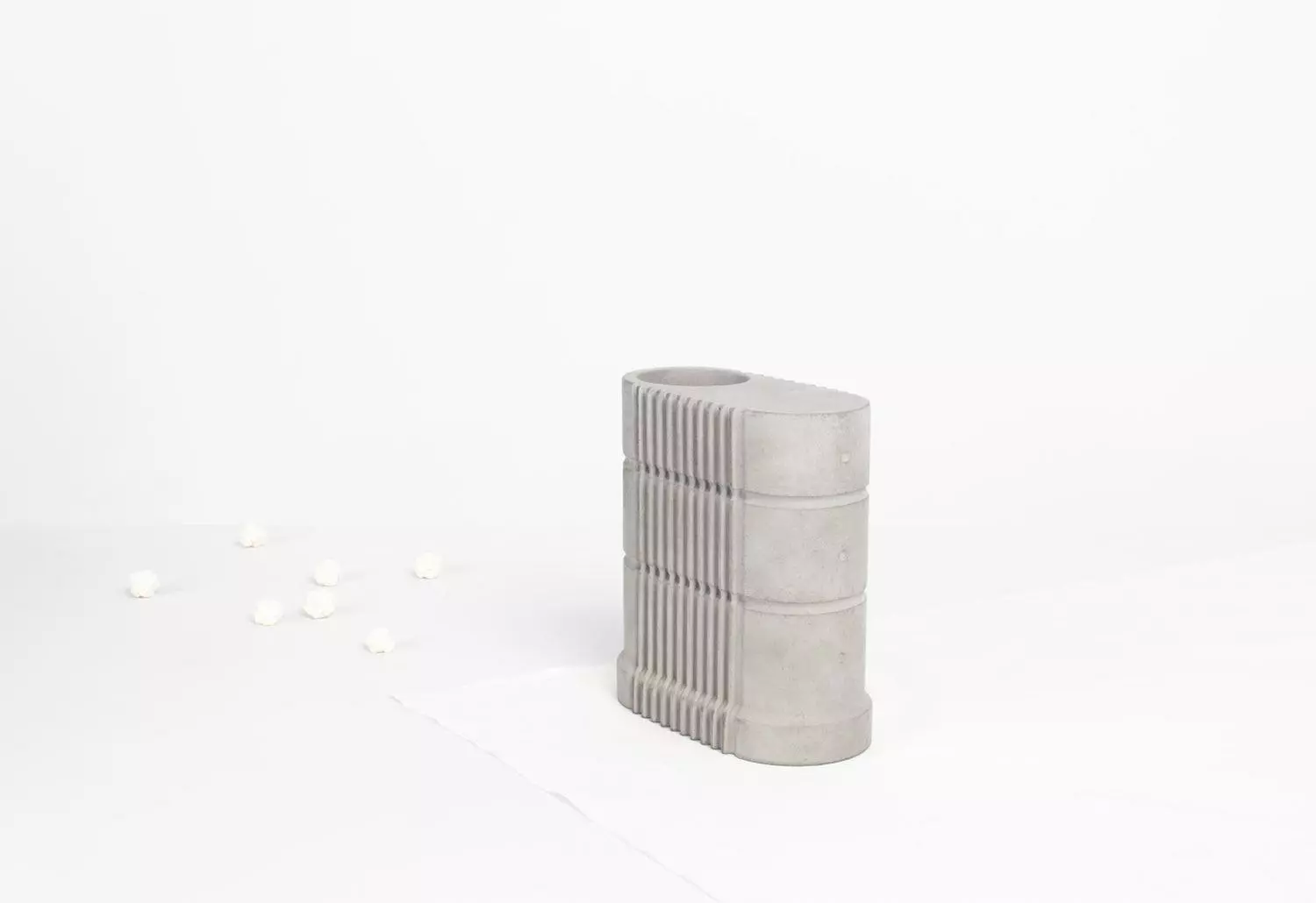 Tiipoi Siment Pillar Vase 6 Tiipoi Siment Pillar Vase - Image 4
