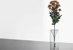Ichendorf Milano Kado Single Flower Glass Vase 11 Ichendorf Milano Kado Single Flower Glass Vase -TwentyTwentyOne Shop twentytwentyone Ichendorf Milano Kado Vase 5 79c6d7fa fa7f 41be 92c8 d204ea7383e0