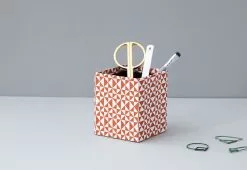 Ola Studio Handmade Pencil Pot, Kaffe