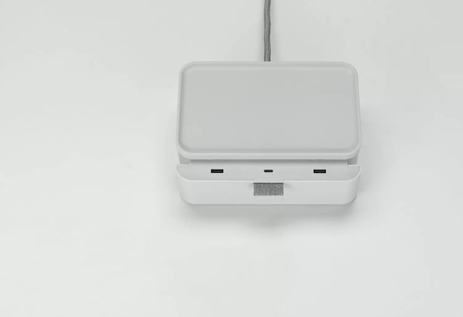 Vitra Ampi Charger, 2021 16 Vitra Ampi Charger, 2021 - Image 14