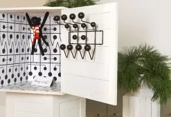 Vitra Eames Hang It All, 1953 17 Vitra Eames Hang It All, 1953 -TwentyTwentyOne Shop vitra eames hang it all 7