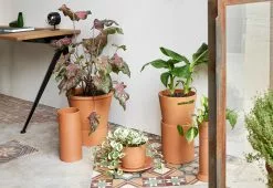 Vitra Terracotta Pots, 2023 27 Vitra Terracotta Pots, 2023 -TwentyTwentyOne Shop vitra thelonious goupil terracotta pots 20